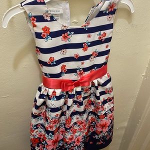 Girls adorable dress